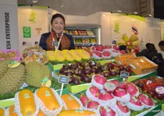 The marketing director Mrs Vipawalee Watjanapinyo of Siam Fresh Enterprise Co., Ltd is very happy that she has received many quality visitors during the past few days. The company exports a variety of tropical fruits from Thailand.